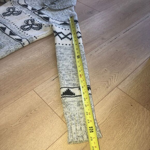 Aritzia TNA Sea to Sky Cowichan Zip Cardigan Sweater in 100% Lambswool Size S - Picture 15 of 16